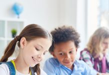 Estudiar fuera de Chile: cómo esta experiencia fortalece el desarrollo de los niños