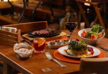Casa Bosque invita a celebrar el día de la madre con cocina a la leña y preparaciones de larga cocción en el Cajón del