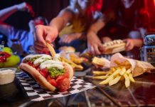 Hot dog chileno gana protagonismo y suma nuevas versiones sin soltar al clásico italiano