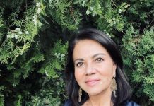 “Lo que ellas cuentan”, un viaje al vivir y sentir femenino”